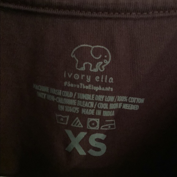 Ivory Ella - Crewneck Long Sleeve Graphic Tee - Magenta - Ladies Size X-Small - Picture 4 of 9